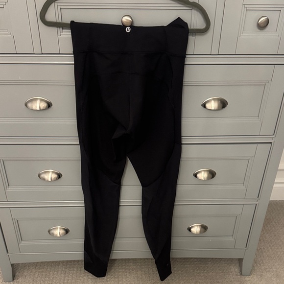 lululemon athletica Black High-Rise Leggings with mesh leg cutouts - Picture 4 of 6